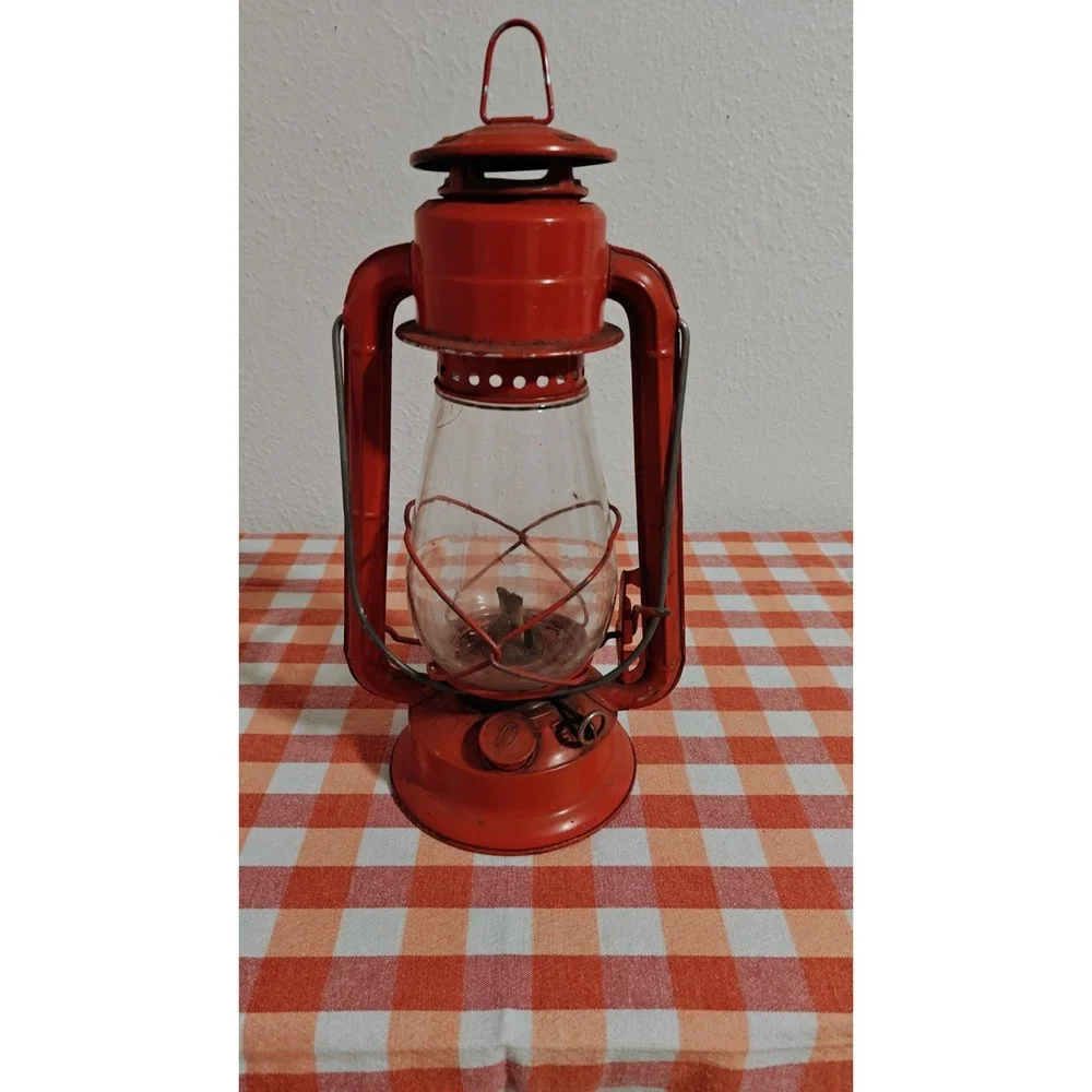 VINTAGE KEROSENE OIL LANTERN DIETZ RED KMART Lantern